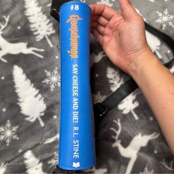 Loungefly Goosebumps Say Cheese And Die! Book Crossbody Bag - Picture 2 of 7